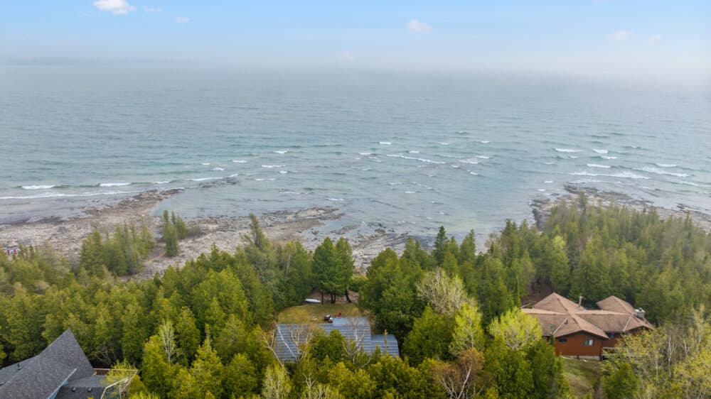 Blue Jay Cottage on Lake Huron near Tobermory