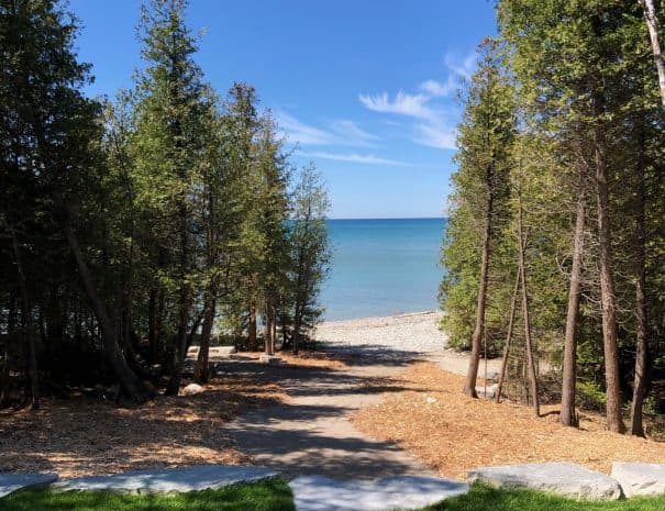 Serenity Cove Lakeside Cottage