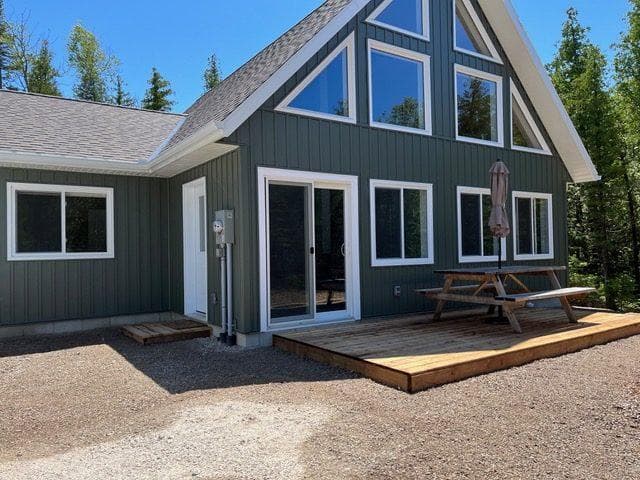 Escarpment Heights Three-Bedroom Cottage
